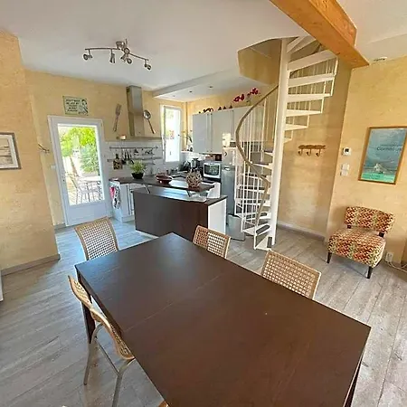 Maison De